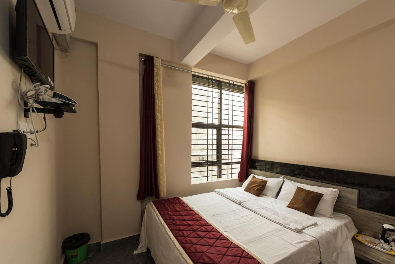 מייזור Oyo 9544 Hotel Crown Residency מראה חיצוני תמונה